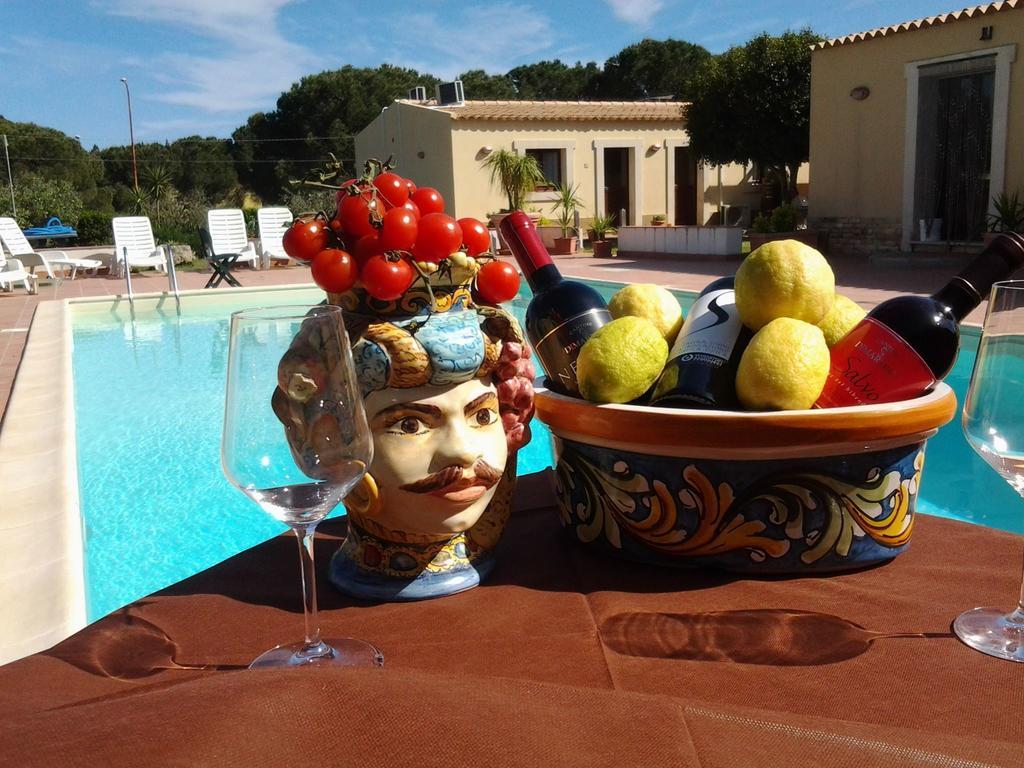 Locanda Rurale Santa Marta 阿沃拉 外观 照片