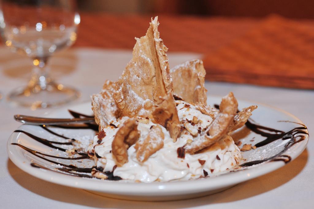 Locanda Rurale Santa Marta 阿沃拉 外观 照片