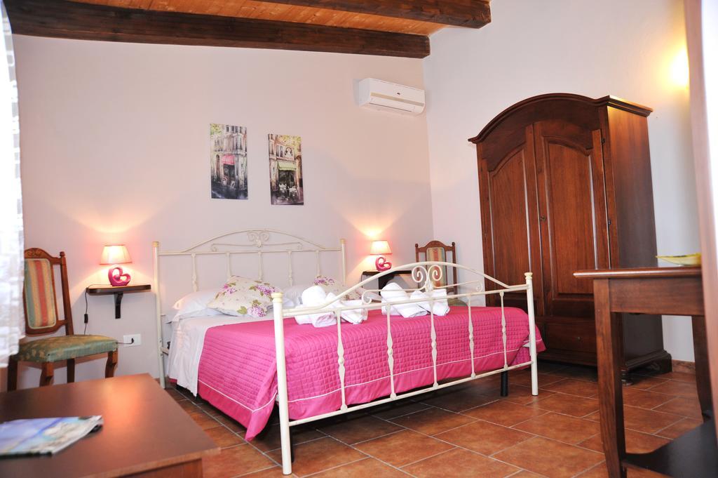 Locanda Rurale Santa Marta 阿沃拉 外观 照片